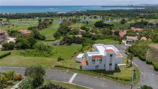 40 Yagrumo, Rio Grande, PR 00745