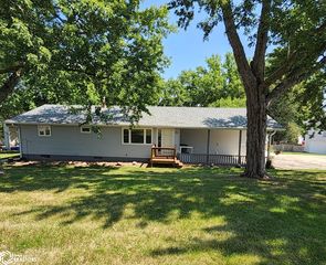 311 E  Kearney St, Avoca, IA 51521