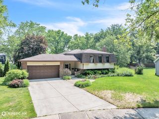1213 Ryson Ct, Wheaton, IL 60189