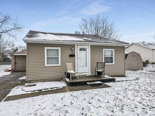 1780 Maple Lane Ave, Hazel Park, MI 48030