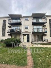1685 Harbor Ave, Calumet City, IL 60409