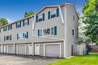 19 Doane St #1, Lowell, MA 01851
