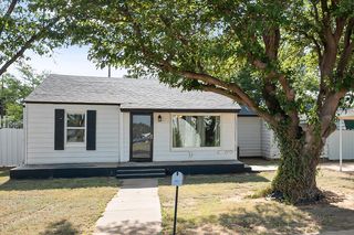 107 Stadium Dr, New Home, TX 79381
