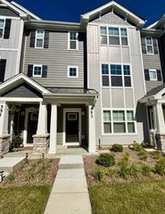 553 Yosemite Way, Mundelein, IL 60060