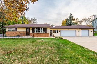 W178N5172 Roseway AVENUE, Menomonee Falls, WI 53051