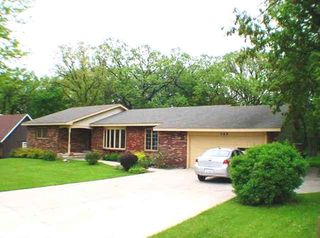 705 N  Santa Fe Dr, Freeport, IL 61032