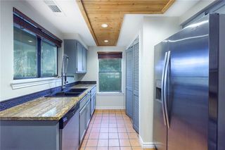 8200 Neely Dr #204, Austin, TX 78759