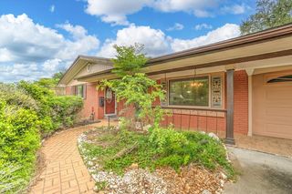 112 Persimmon St, Lake Jackson, TX 77566