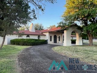 1111 W  Country Club Rd, Roswell, NM 88201