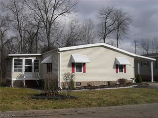 129 A St SW, Navarre, OH 44662