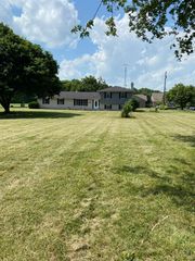 5270 Trenton Rd, Trenton, OH 45067