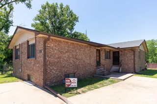 3231 S  Holyoke Cir, Wichita, KS 67216