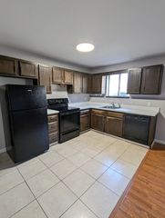 36 Hart Cir #1, Waterbury, CT 06705