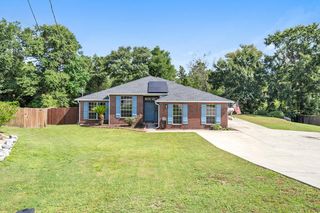 318 Peggy Dr, Crestview, FL 32536