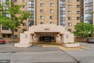 5901 Mount Eagle Dr #104, Alexandria, VA 22303