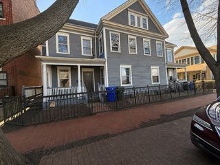 94-96 Byers St, Springfield, MA 01105
