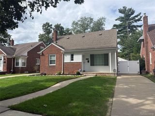 8459 Hazelton St, Dearborn Heights, MI 48127