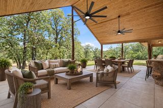 722 Three Skillet Rd, Springtown, TX 76082