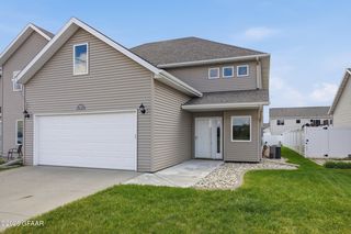 3494 Eagle Run Ln, West Fargo, ND 58078