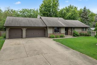 N6803 Donlin Dr, Pardeeville, WI 53954