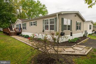 95 Mary Lou Dr, Lothian, MD 20711