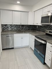 2113 Harbour Dr, Palmyra, NJ 08065