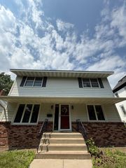 791 Cottage Ave E, Saint Paul, MN 55106