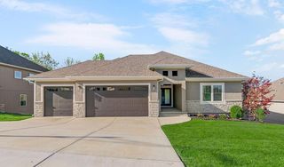 9831 Promenade Dr, Kansas City, MO 64152