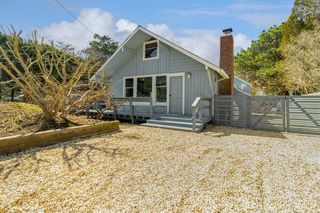 54 Hampton Ln, Amagansett, NY 11930