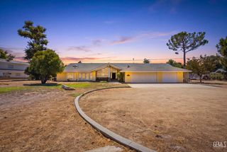 11901 Kern River Ave, Bakersfield, CA 93308