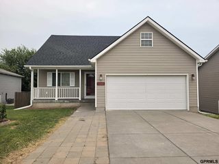 5242 N  9th Cir, Lincoln, NE 68521