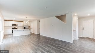 54 Shultz Ave, Sicklerville, NJ 08081