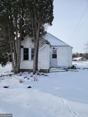 104 1st Ave SW, Eagle Bend, MN 56446