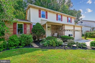 1315 Lincoln Woods Dr, Catonsville, MD 21228