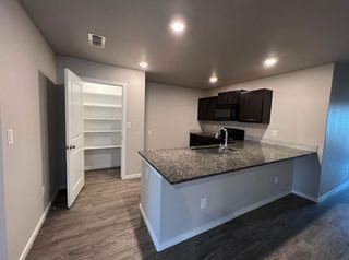 2420 144th St #19550f247, Lubbock, TX 79423