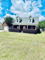 47 Miller Rd, Cowarts, AL 36321