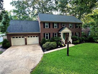 303 Parkway Dr, Newport News, VA 23606