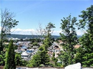 18 XX S Bennett Street, Seattle, WA 98108