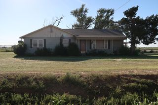960 County Road Q, Plainview, TX 79072