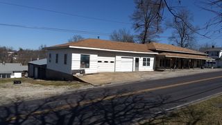 518 E  Washington Ave, Ava, MO 65608