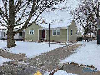 661 Midfield Dr, Maumee, OH 43537