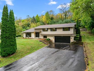 N105W20975 Oak LANE, Germantown, WI 53022