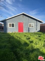 2318 Gage St, Bakersfield, CA 93305