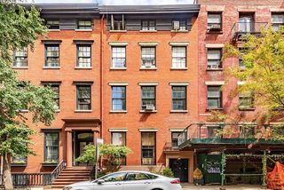 13 E  9th St, New York, NY 10003