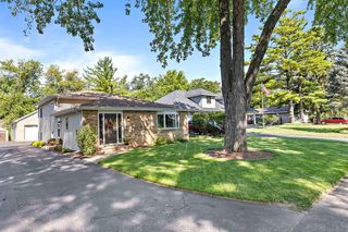 419 Woodland Ave, Wauconda, IL 60084