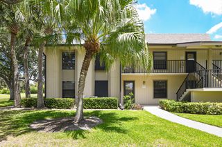 20 Plantation Dr #101, Vero Beach, FL 32966