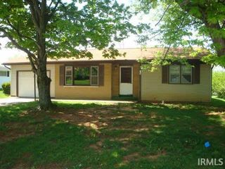 114 Mahuron Dr, Salem, IN 47167