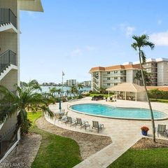 222 Harbour DR #204, Naples, FL 34103