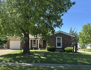 4377 Varano Dr, Florissant, MO 63033