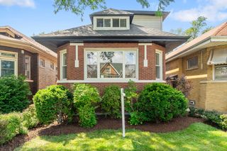 9230 S  Elizabeth St, Chicago, IL 60620